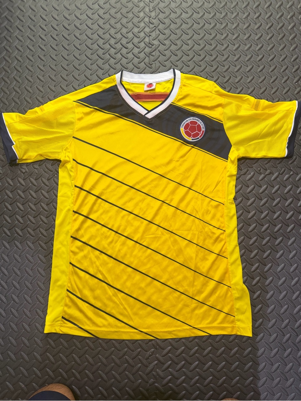 Men's Colombia soccer Jersey size Small